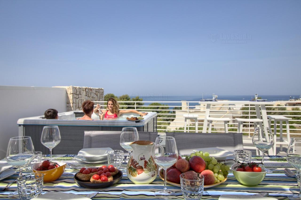 Jacuzzi Holiday Homes By Lovesud Santa Maria di Leuca Exterior foto