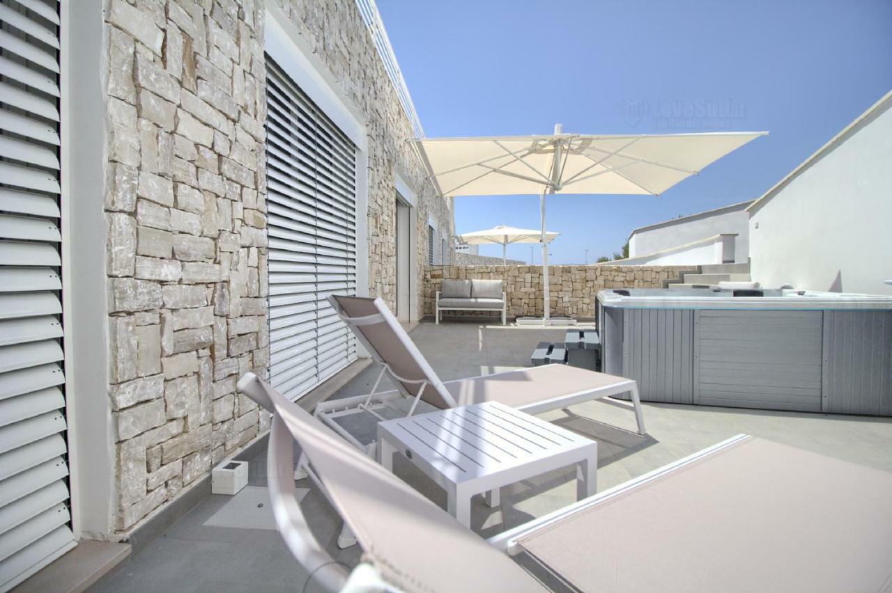 Jacuzzi Holiday Homes By Lovesud Santa Maria di Leuca Exterior foto