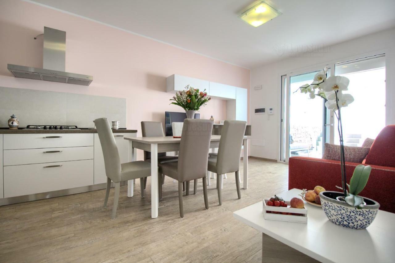 Jacuzzi Holiday Homes By Lovesud Santa Maria di Leuca Exterior foto